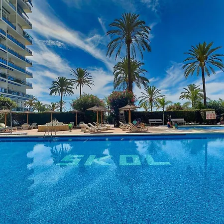 Skol 130. One Bedroom With Sea Views In Centre شقة