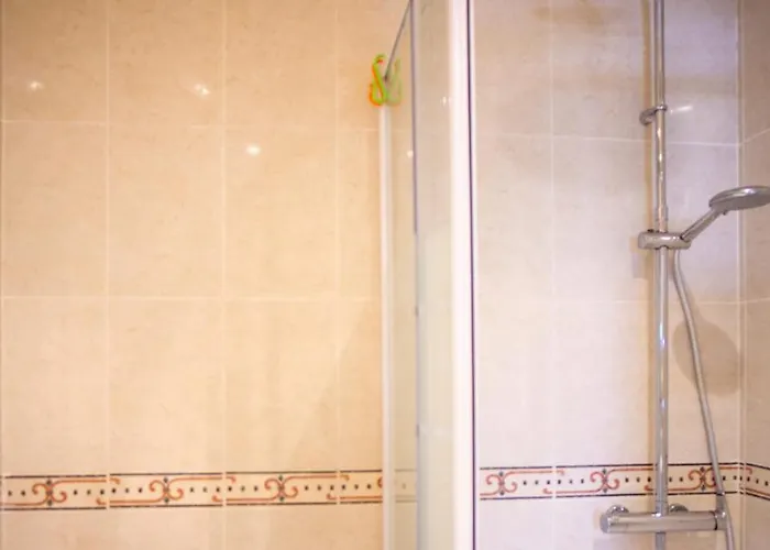 Skol 130. One Bedroom With Sea Views In Centre Apartment