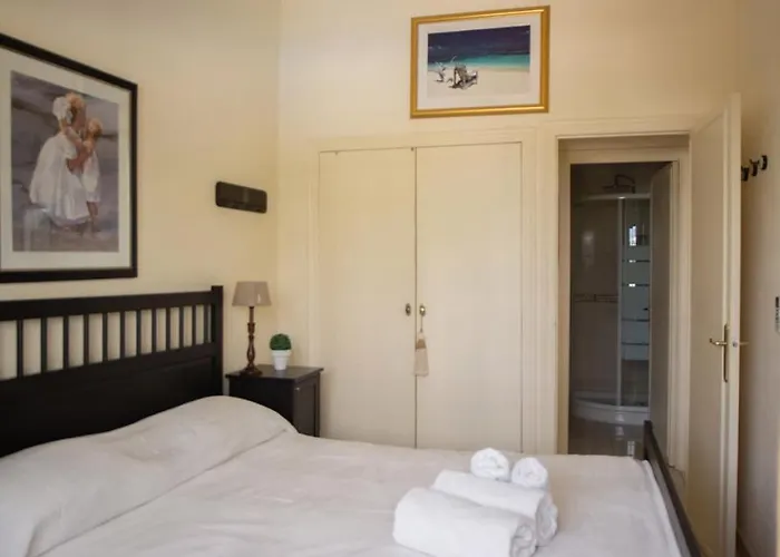 Skol 130. One Bedroom With Sea Views In Centre Marbella