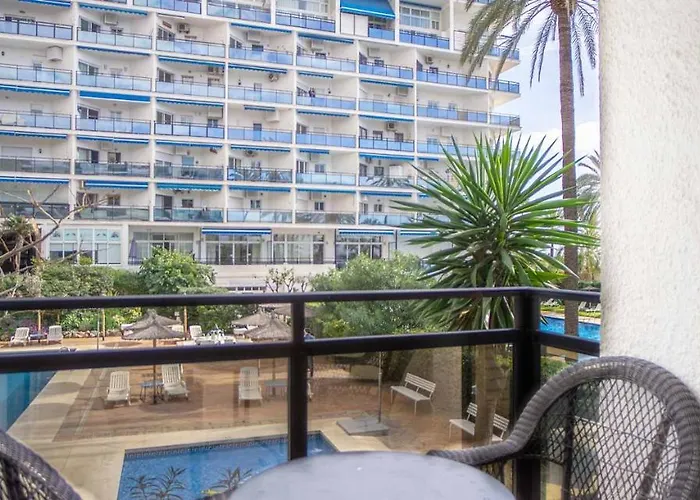 Skol 130. One Bedroom With Sea Views In Centre Lejlighed *